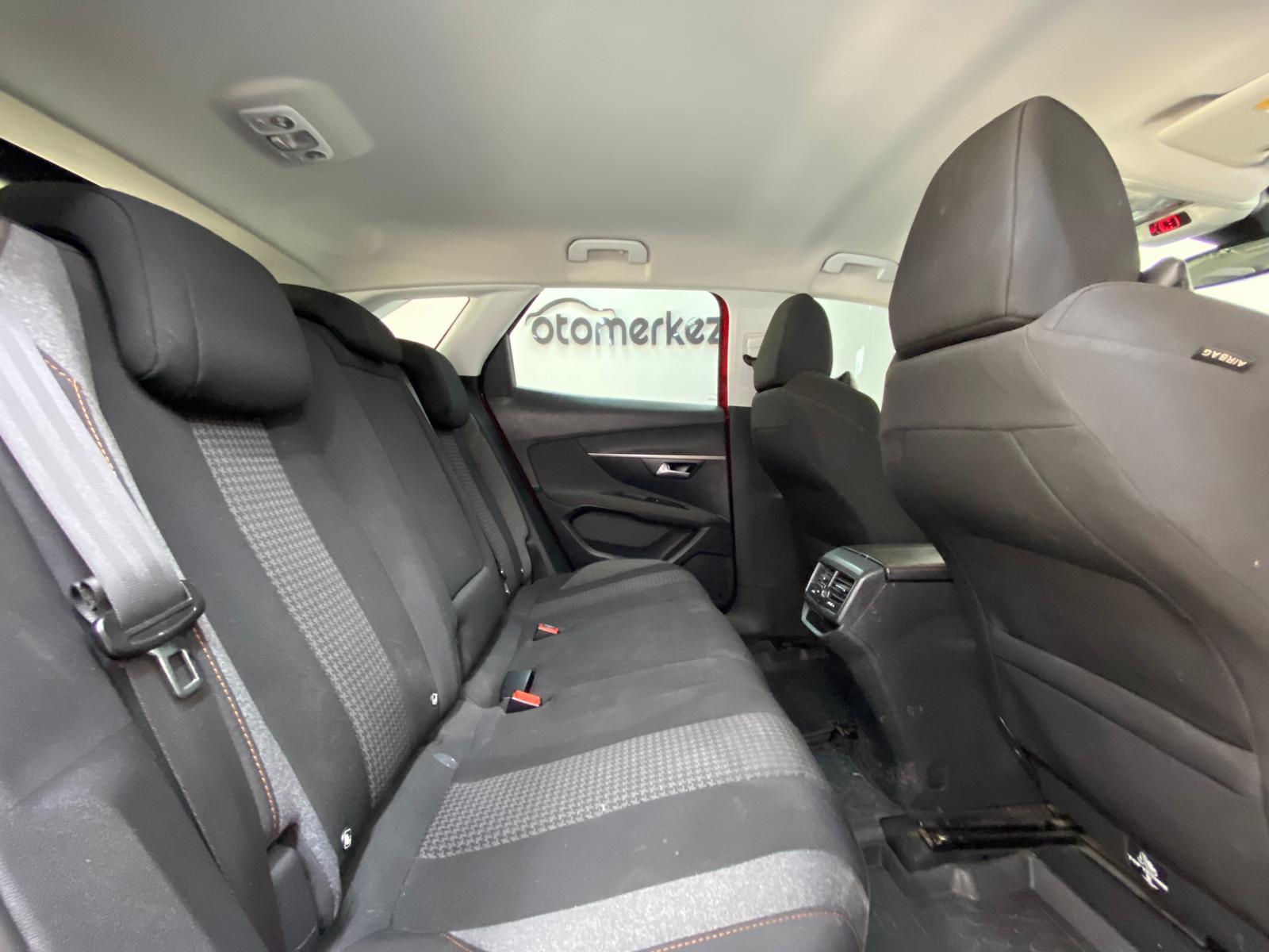 PEUGEOT 3008 20